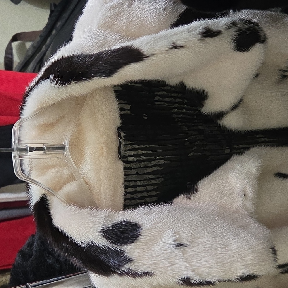 Brand New Luxury JAGUAR MINK 3/4 COAT.. - Picture 8 of 16